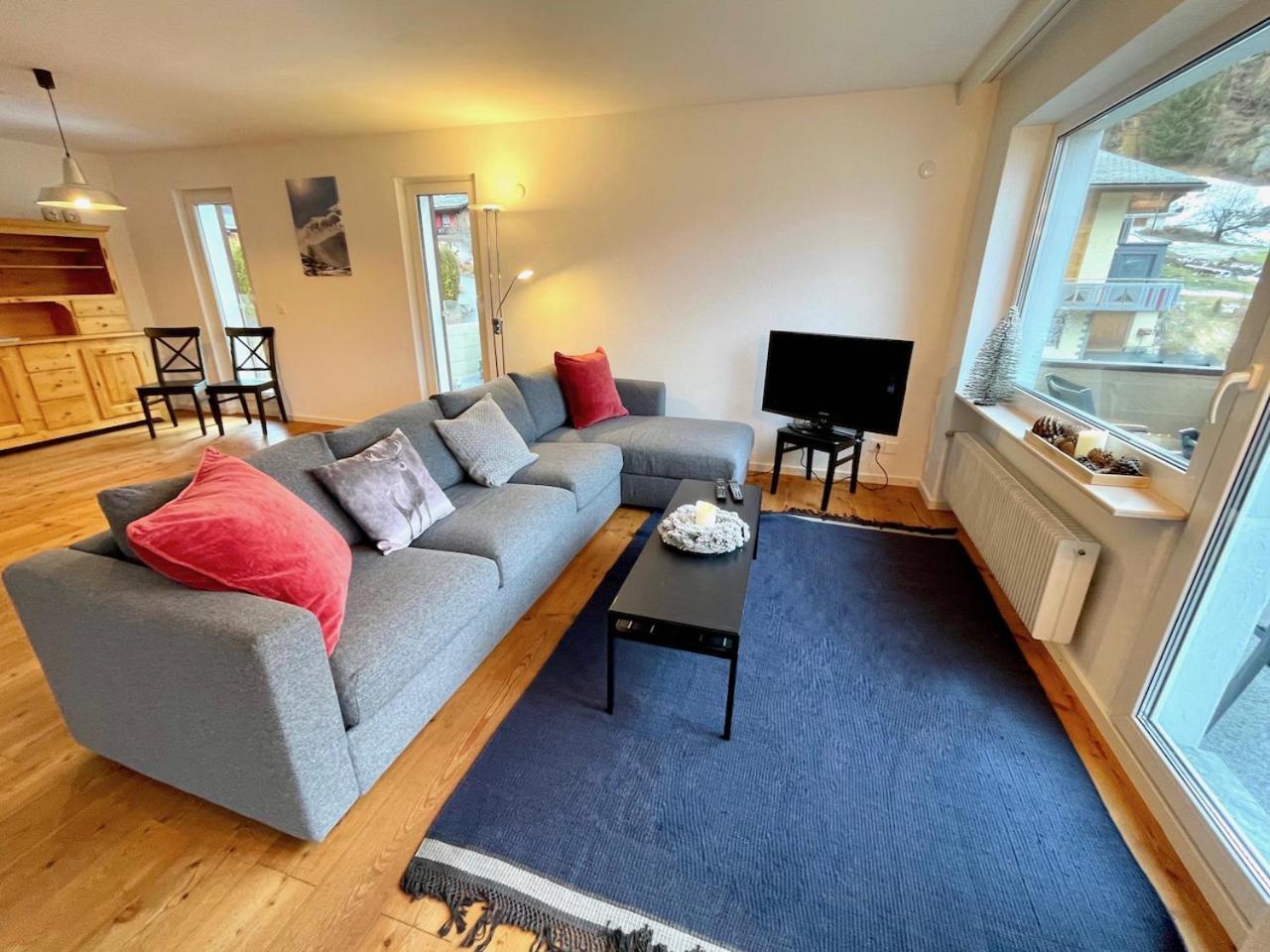 Mountain Lodge Grachen Bagian luar foto
