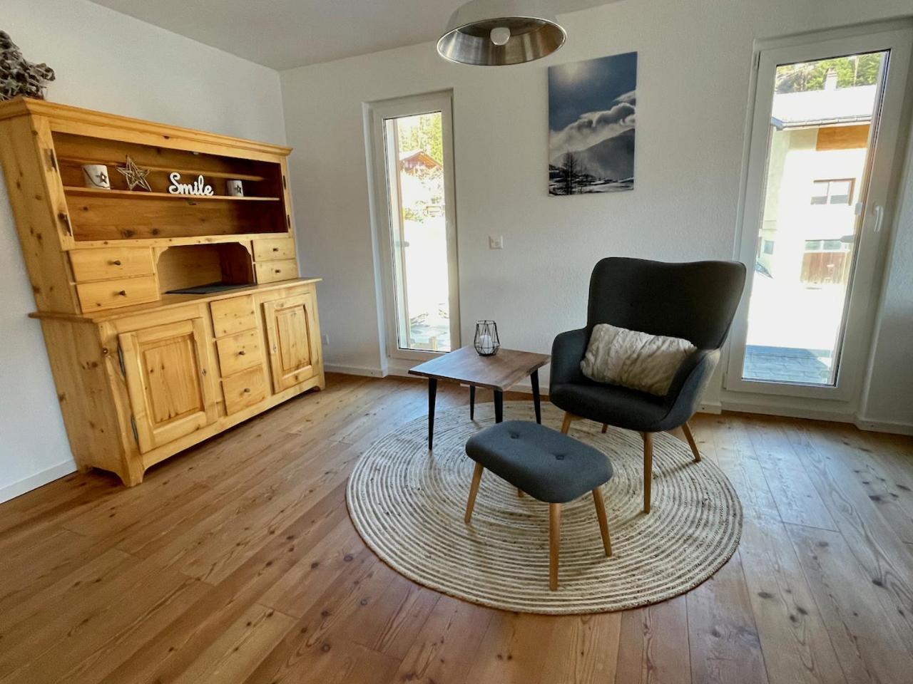 Mountain Lodge Grachen Bagian luar foto